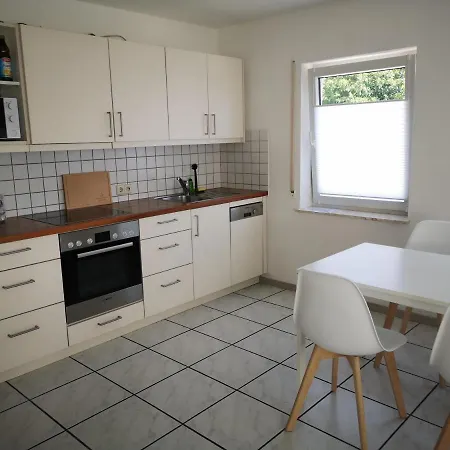 Familien-Ferienwohnung: Messe-Nähe mit Balkon und Parkplatz am Bodensee Meckenbeuren Exterior photo