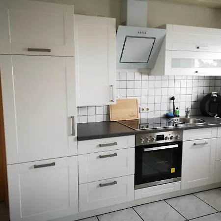 Familien-Ferienwohnung: Messe-Nähe mit Balkon und Parkplatz am Bodensee Meckenbeuren Exterior photo