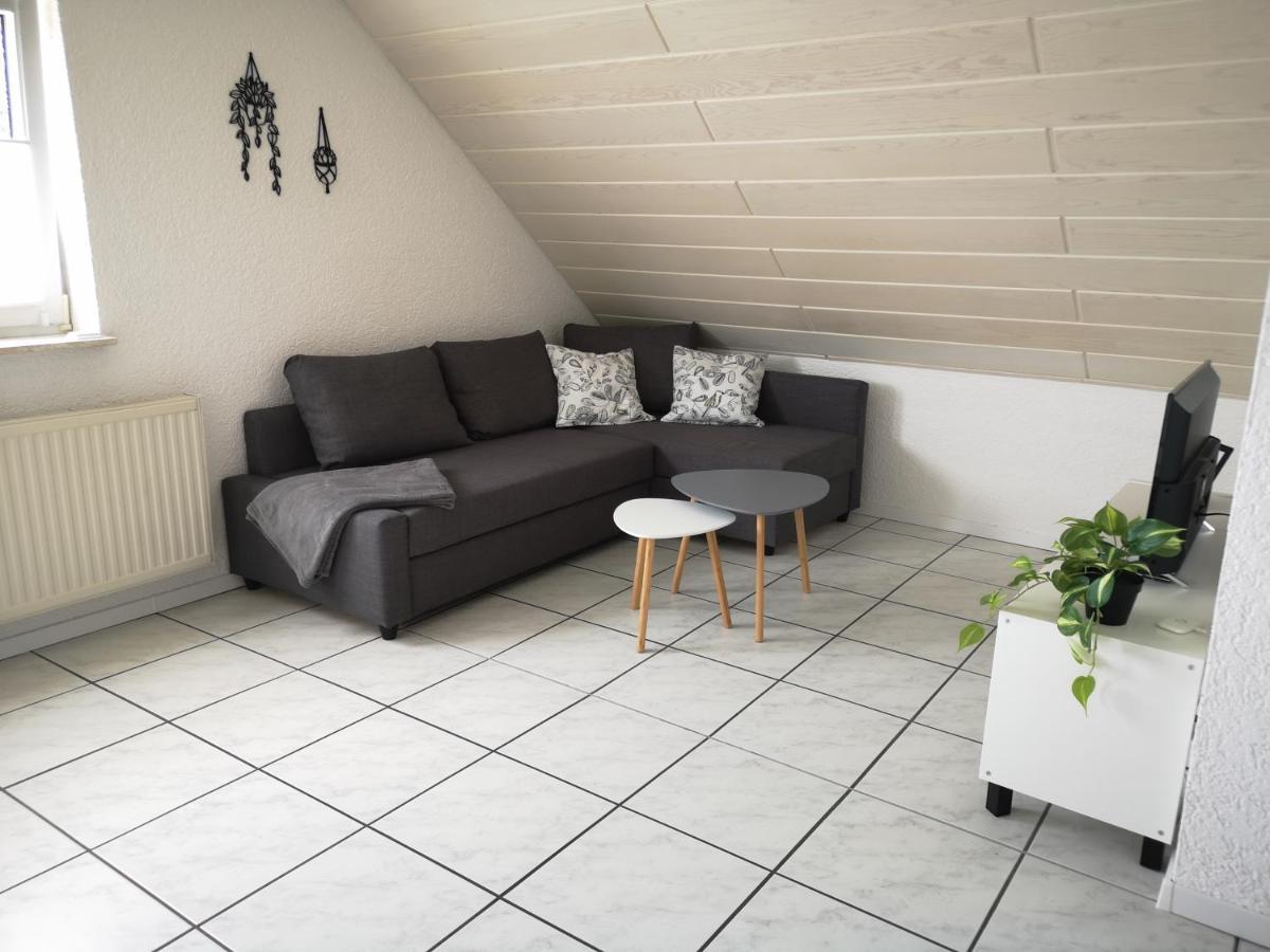 Apartment Familienfreundliche Mit Wohlfühlbalkon Und Kostenlosem Parkplatz Meckenbeuren