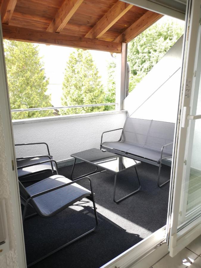 Familienfreundliche Mit Wohlfühlbalkon Und Kostenlosem Parkplatz