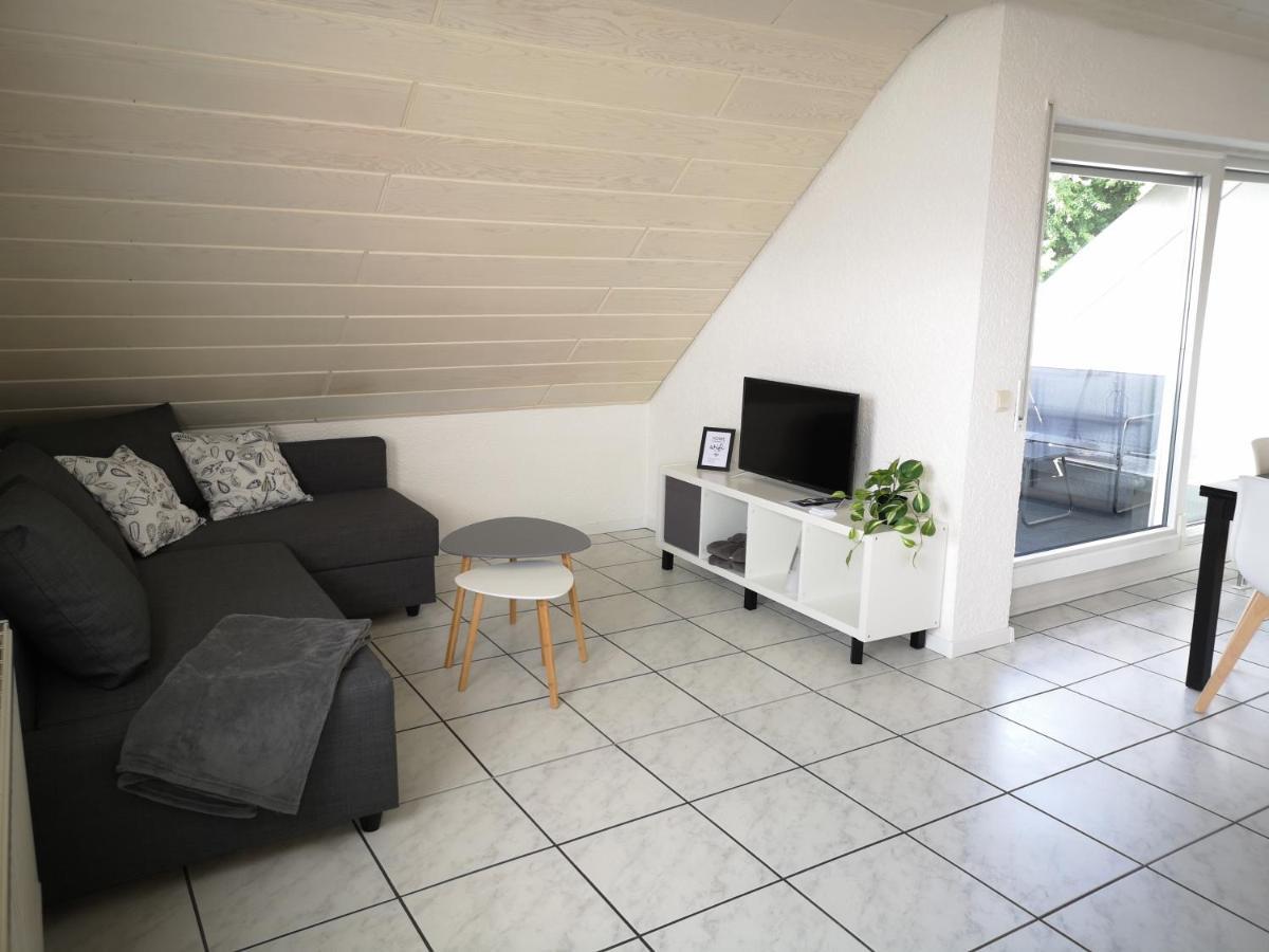 Familienfreundliche Mit Wohlfühlbalkon Und Kostenlosem Parkplatz