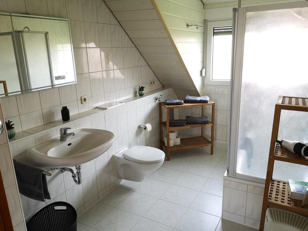 Familienfreundliche Mit Wohlfühlbalkon Und Kostenlosem Parkplatz Apartment Meckenbeuren