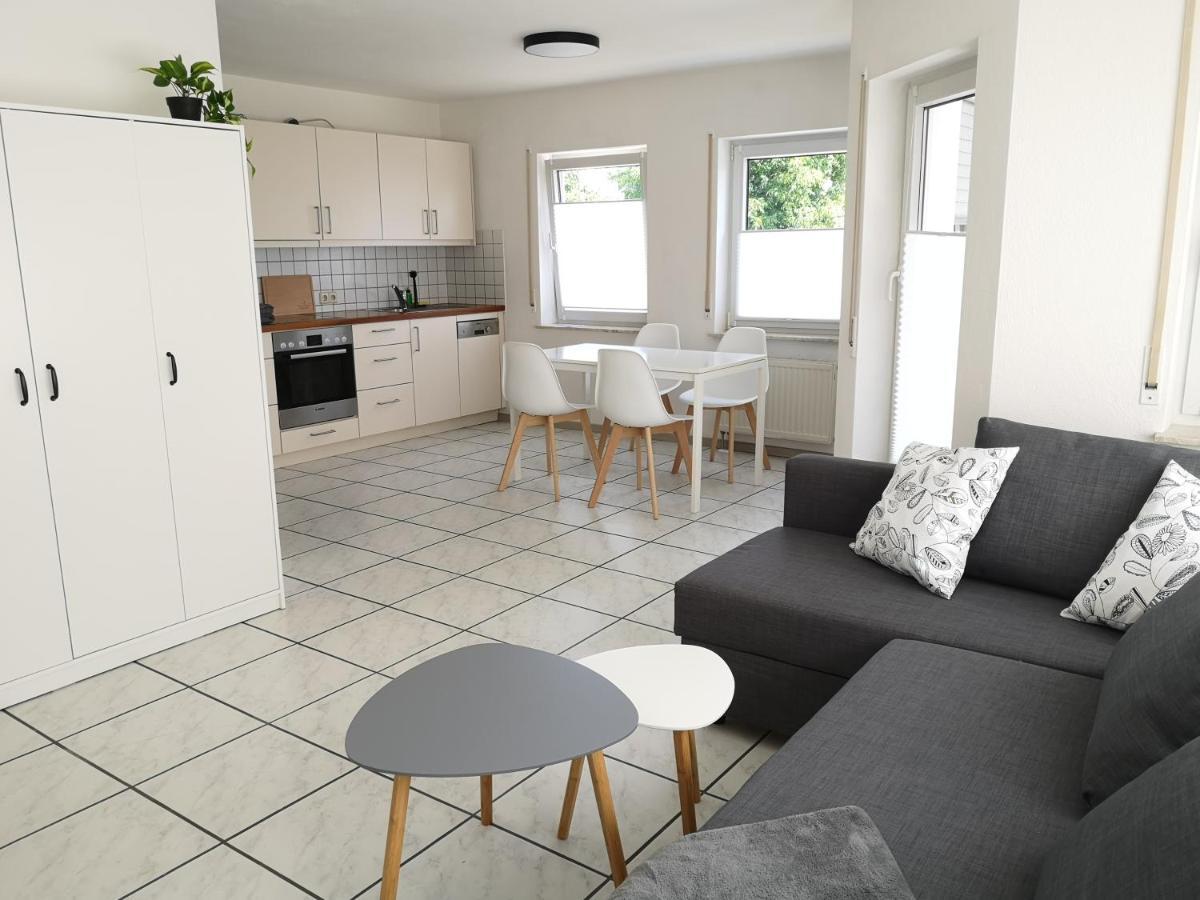 Apartment Familienfreundliche Mit Wohlfühlbalkon Und Kostenlosem Parkplatz Meckenbeuren